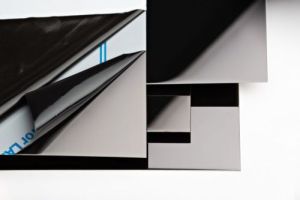 Edelstahlblech schwarz mit individuellen Ausschnitten, V2A, Stärke 1,0 mm