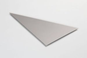 Rechtwinkliges Dreieck aus Edelstahlblech schwarz, V2A, Stärke 1,0 mm